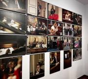 Exposición "Tres miradas", recorrido fotográfico de los 40 años el Parlamento de Canarias.