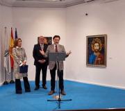 A artista Lola Doporto estivo acompañada polo secretario xeral de Emigración, Antonio Rodríguez Miranda; e o director da Casa de Galicia en Madrid, Juan Serrano López.