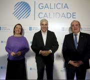 O director da Casa de Galicia, Juan Serrano, acompañou ao vicepresidente primeiro e conselleiro de Economía, Industria e Innovación, Francisco Conde.