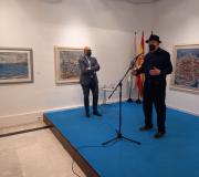 Celso Varela estivo acompañado na inauguración da súa exposición de pintura por Jesús Navazo, vicesecretario de Presidencia da Xunta de Galicia