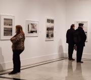 A exposición consta de 40 debuxos realizados en tinta chinesa e grafito sobre papel.