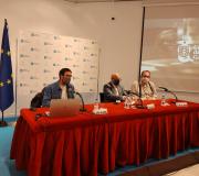 Participaron no acto de presentación do documental, de esquerda a dereita: Aser Álvarez, director do documental; Jesús Navazo, vicesecretario de Presidencia da Xunta de Galicia;  e Carlos Lapeña, investigador de Julio Camba.