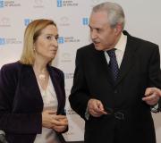 Ana Pastor hablando con el delegado de la Xunta de Galicia en Madrid, Jose Ramón Ónega