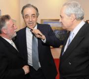 O delegado da Xunta de Galicia en Madrid con outros asistentes