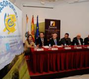 Mesa principal del acto de presentación