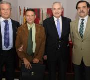 Posado dos asistentes co director da Casa de Galicia en Madrid