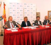 Curt, a esquerda, nun momento da súa intervención, xunto a  Ana Barrena, Nacho Rodríguez e José María Parreño