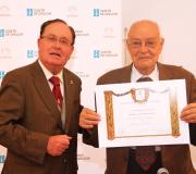 Entrega do Diploma a Blázquez.