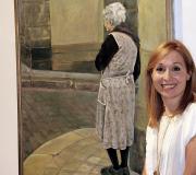 Ana Ferreiro ante a súa obra "a espera"