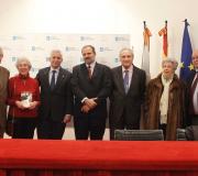 Ricardo Vélez, (esposo de Margarita) Margarita Fraga, Alvelo Céspedes, (autor);  Eugenio Martínez (embaixador de Cuba)J.R.Ónega; Elisa Fraga e Carlos Pérez-Desoy