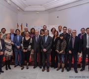 Ponente y asistentes co delegado da Xunta. Imaxe de A.J.González