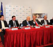 García Varela Iglesias, García López, Romay Beccaría, Ignacio Sierra, Lema Devesa  Ónega López  na mesa da presentación
