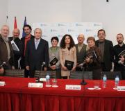 Los participantes en la presentación del libro.
