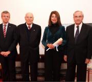 Carmen Becerril, foi a primeria distinguida (por orden alfabético), e posa con Rueda, Romay e Ónega.