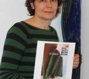 María X Fernández ante unha das súas obras.