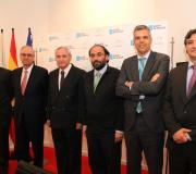 Francisco Seoane, Carlos Lema Devesa, José Ramón Ónega, Abel Veiga, Enrique Orge e Manuel Calvo, instantes antes do acto.