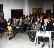 Os convidados seguiron con interese a conferencia.