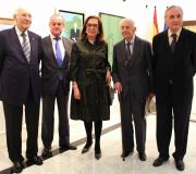 O presidente del Consello de Estado, José Manuel Romay; o presidente do Colexio de Farmacéuticos, Luis González Díaz; A pintora Amparo Salgueiro; O diplomático Juan Durán-Loriga e o delegado de la Xunta en Madrid e director da Casa, José Ramón Ónega.