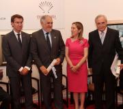 Núñez Feijóo, Conde Pumpido (tras recibir a súa distinción), Ana Pastor e José Ramón Ónega.