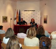 Un momento da presentación do acto.