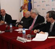 A mesa, no turno de preguntas e animadas intervencións.