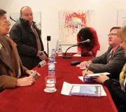 6. Trala presentación é tempo de asinar e departir.