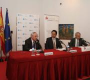 O delegado da Xunta, J.R. Ónega, o embaixador Lyu Fan e o presidente de Cátedra Chinesa, Marcelo Muñoz.