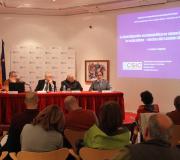 3. O conferenciante X.A. Álvarez mostrou aos asistentes, con datos, a grave situación das costas galegas polo  cambio climático.