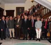 1. José Ramón Ónega, delegado da Xunta en Madrid e director da Casa,  posa na foto de familia con los directivos das escolas EFA.