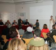 3. Cerca de medio centenar de personas acercáronse ata a Casa a presentación da XXVI Mostra.
