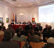 3. A&nbsp;mesa con parte do&nbsp;público que asistiu&nbsp;a&nbsp;conferencia na&nbsp;Casa de Galicia.
