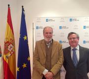 1. O conferenciante Siro e o coordinador da Casa Ramón Jiménez.