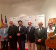 1. O crítico literario Armando Requeixo; o delegado da Xunta en Madrid, José Ramón Ónega; o sec. xral. de Emigración Antonio R. Miranda , y de FAGAMA Ovidio Cadenas e Fernando Gómez, pte. y sec.  e o cantautor Emilio Rúa .jpg