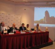 Rodríguez, Alonso, Jiménez, Araguas e Ledo, na mesa.