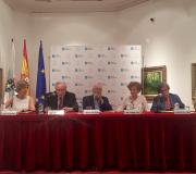 2. Na mesa, nol acto de presentación,  Dolores Thion, o pte. do Consello de Estado José M. Romay, o delegado da Xunta en Madrid José Ramón Ónega, Ana Mª Freire e José Manuel G. Herrán.