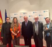 1. De Esq a dereita,  Carlos R. Cano, María Carretero, o delegado da Xunta en Madrid José Ramón Ónega, Emilio Muñoz e Ramón Jiménez.j