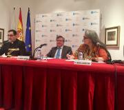 4. Relatorio do pai Carlos R. Cano (esquerda) con Ramón Jiménez e María Carretero.