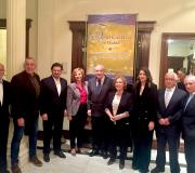 1. Membros de diferentes agrupacións galegas en Madrid co secretario xeral de Emigración Antonio Rodríguez Miranda (terecero pola esquerda) e o delegado da Xunta en Madrid, José Ramón Ónega (centro).