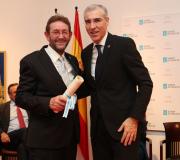 Francisco Real recibiu o diploma de Francisco Conde.