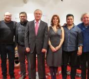 O delegado da Xunta, José Ramón Ónega, no centro, co grupo Batital.