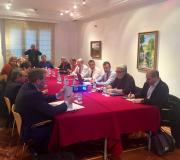 2. Preto dunha vintena de profesionais déronse cita na Sala L da Casa de Galicia para axuntar esforzos en torno ao Camiño.