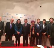 1. O delegado da Xunta José Ramón Ónega e a alcaldesa María Elena Candia con destacados mindonienses, lucenses e profesionais interesados en Mondoñedo.