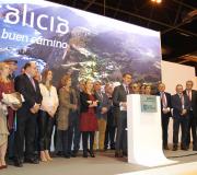 5. Feijóo pronunciou o seu discurso en FITUR acompañado polos alcaldes das cidades galegas que acudiron.