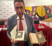 4. Vicente Araguas coa edición de 1930 e a actual.