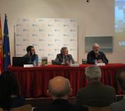 Alejandro Paadín, Ramón Jiménez e Luis Paadín, na mesa.