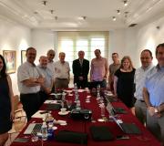 2. O delegado da Xunta en Madrid e director da Casa José Ramón Ónega (no centro) cos integrantes do proxecto Novedar_Consolider.