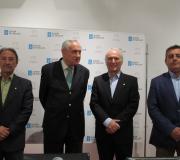 O enxeñeiro Rafael Sánchez, o delegado da Xunta e director da Casa de Galicia, José Ramón Ónega, o enxeñeiro José Cerdeira e o arquitecto Casimiro Masaguer.