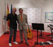 O músico Emilio Rúa e o coordinador de Actividades Culturais da Casa de Galicia, Ramón Jiménez.