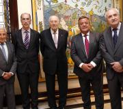 O presidente de PSN, Miguel Carrero, o conselleiro de Sanidade, Jesús Vázquez Almuiña, o presidente do Consello de Estado, José Manuel Romay Beccaría, o presidente de Asomega, Julio Ancochea, e o delegado da Xunta, José Ramón Ónega.