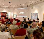 4. A mesa cos intervenientes e parte do público que asistiu á presentación de Arde Lucus MMXVII